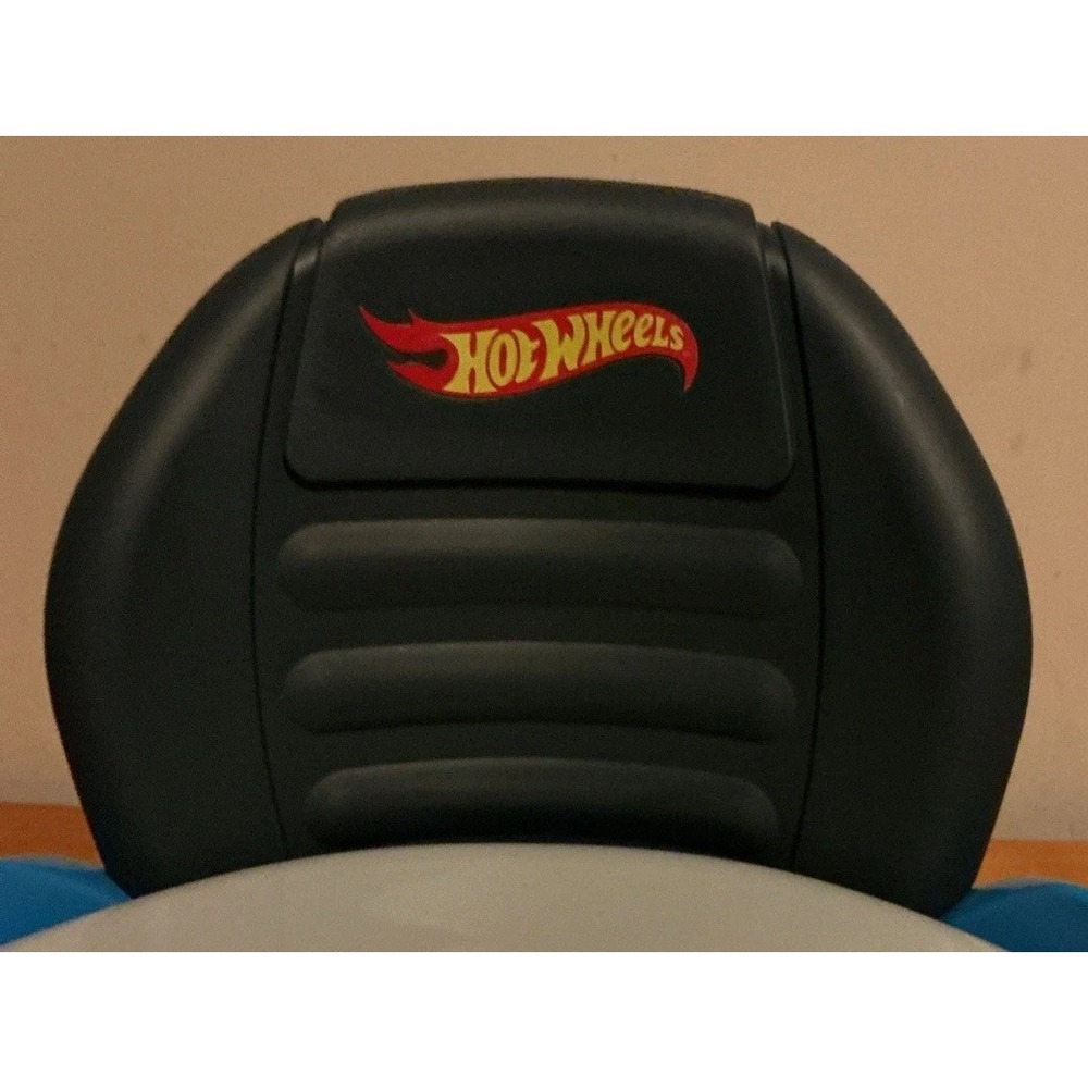 Hot Wheels Blue Race Car Potty Training Toilet Includes Detachable Toddler - Picture 7 of 14